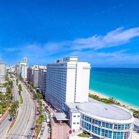 Ocean Front Studio Units マイアミビーチ エクステリア 写真