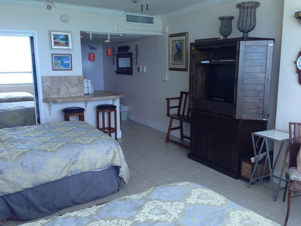 Ocean Front Studio Units マイアミビーチ エクステリア 写真