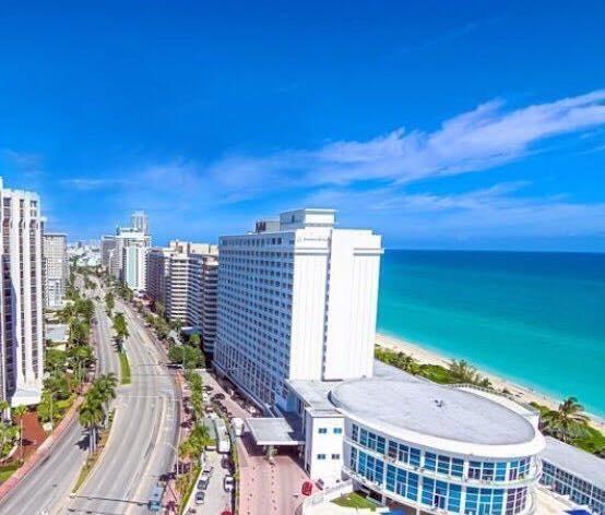Ocean Front Studio Units マイアミビーチ エクステリア 写真