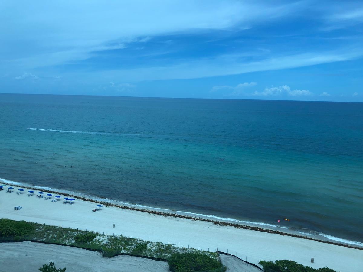 Ocean Front Studio Units マイアミビーチ エクステリア 写真